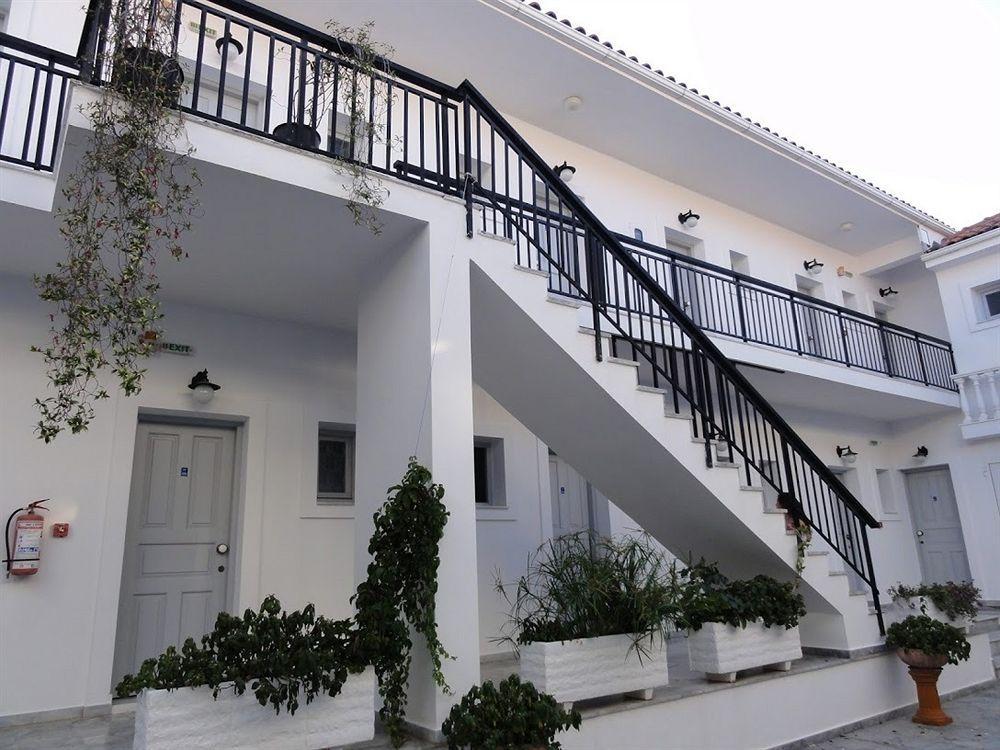 Hotel Athina Karavomylos Eksteriør bilde