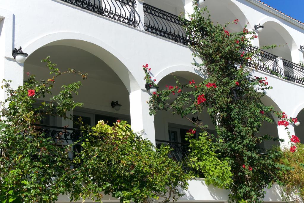 Hotel Athina Karavomylos Eksteriør bilde