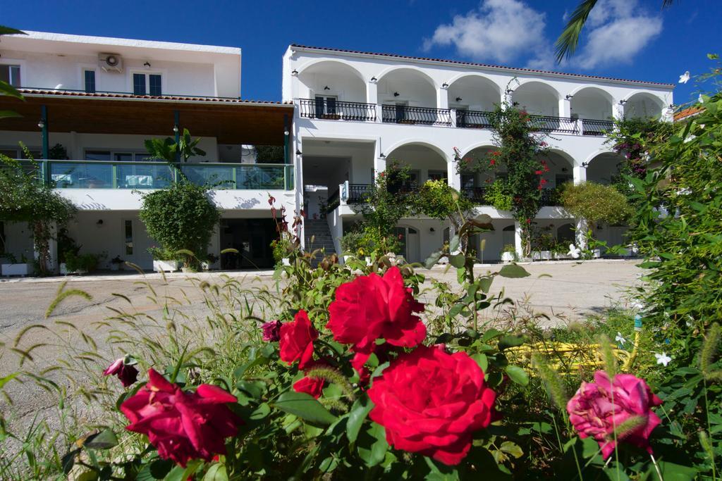 Hotel Athina Karavomylos Eksteriør bilde