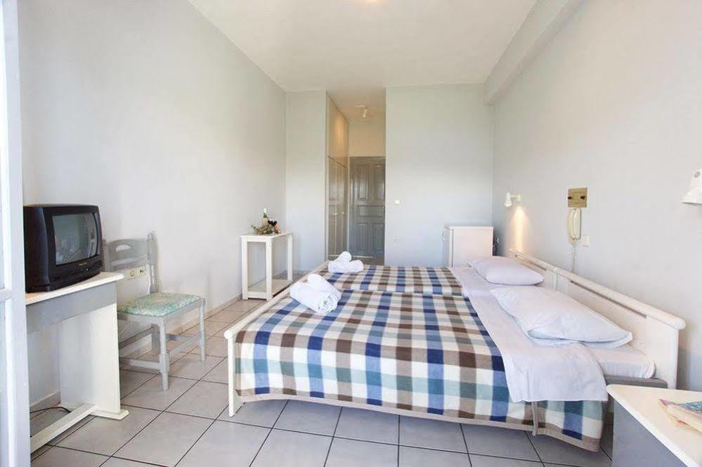 Hotel Athina Karavomylos Eksteriør bilde