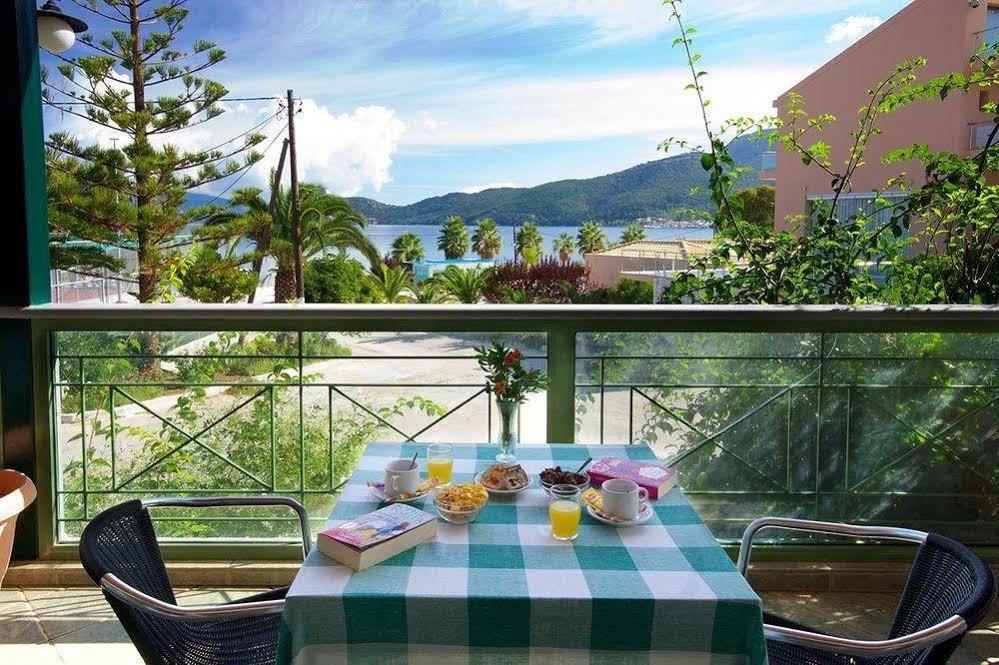 Hotel Athina Karavomylos Eksteriør bilde